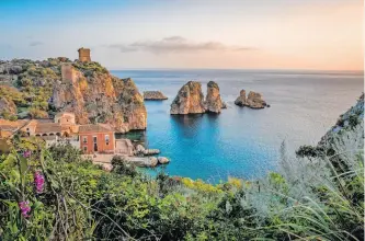  ?? Unsplash ?? TONNARA di Scopello in Sicily.
|