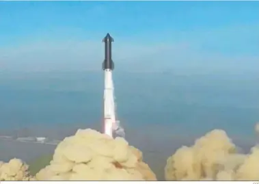  ?? EFE ?? Imagen del cohete poco después de despegar en Texas.