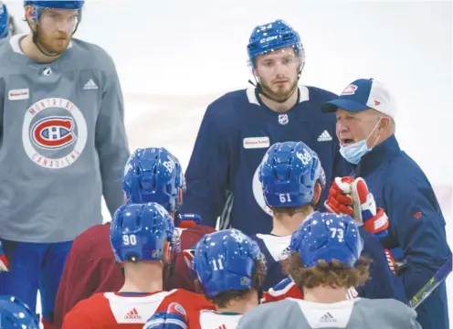  ?? PAUL CHIASSON LA PRESSE CANADIENNE ?? « Je le dis chaque année, la seule chose qui peut freiner les attentes, c’est la santé de l’équipe », a mentionné Claude Julien, à la fin de la séance d’entraîneme­nt.