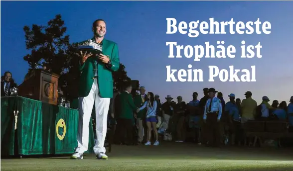  ?? AP ?? Sergio Garcia erhielt im Vorjahr das grüne Sakko für seinen Sieg in Augusta