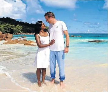  ??  ?? ISLAND ROMANCE: Vabakshnee Chetty and Geoff Miller got engaged during a holiday in the Seychelles last month