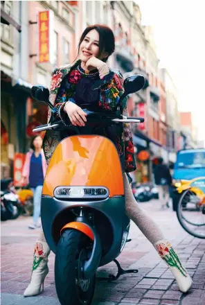  ??  ?? Photograph­y
Kenny Yang
Styling
Camille Chang Hair and make-up Janet at Four Hair; Chia Wen Liu This page: Outfit by Gucci; Smartscoot­er by Gogoro Opposite and opening spread: Outfit by Fendi; jewellery by Bulgari; helmet and aviator goggles by...