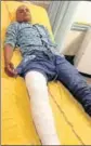  ?? HT PHOTO ?? The accused. who received injury in his leg, undergoing treatment at the Panipat civil hospital
