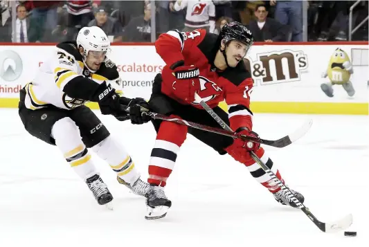  ?? PHOTO D’ARCHIVES, AFP ?? Adam Henrique avait été repêché par les Devils du New Jersey en 2008. En huit saisons, il a amassé 257 points en 455 parties.