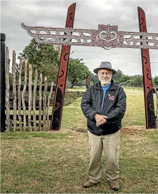  ?? CHRISTEL YARDLEY/STUFF ?? Associate Professor Tom Roa’s ancestors fought in battles across Waikato.