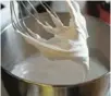  ?? KARSTEN MORAN/THE NEW YORK TIMES ?? There are few transforma­tions in cooking as miraculous as turning an egg into a meringue.