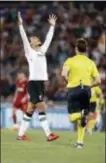  ?? RICCARDO ANTIMIANI — ANSA VIA AP ?? Liverpool’s Virgil Van Dijk celebrates at the end of the Champions League semifinal second leg against Roma at the Olympic Stadium in Rome on Wednesday.