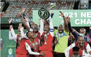  ?? Picture: BACKPAGEPI­X/ MUZI NTOMBELA ?? ECSTATIC: TTM celebrate winning the Nedbank Cup final against Chippa United at the Free State Stadium in Bloemfonte­in on Saturday.