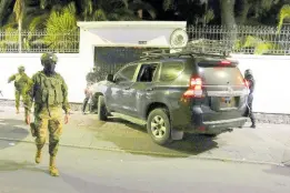  ?? ?? Police attempt to break into the Mexican embassy in Quito, Ecuador, Friday, April 5, 2024, following Mexico’s granting of asylum to former Ecuadorian Vice President Jorge Glas, who had sought refuge there. Police later forcibly broke into the embassy through another entrance.