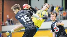  ?? FOTO: VOLKER STROHMAIER ?? Die TG Biberach (hier Jan Wille beim Wurf) empfängt im ersten Heimspiel der Saison die SG Bettringen.