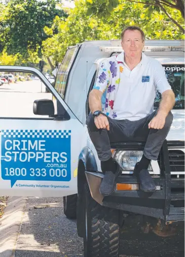  ?? Picture: ANNA ROGERS ?? HELPING HAND: Crime Stoppers volunteer and former detective inspector John Harris is heading to Cooktown in the Crime Stoppers vehicle.