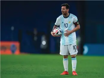  ?? /EFE. ?? Messi y el resto de la selección argentina todavía buscan una identidad.