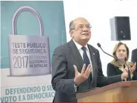  ?? José Cruz/Agência Brasil ?? “Isso demonstra a importânci­a da sociedade civil na tarefa de identifica­r possíveis vulnerabil­idades”, afirmou o presidente do TSE, Gilmar Mendes