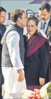  ?? ARVIND YADAV/HT PHOTO ?? ▪ Newly sworn in Congress President Rahul Gandhi with former party chief Sonia Gandhi in New Delhi on Saturday.