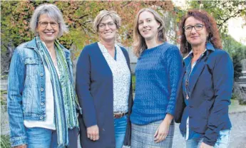  ?? FOTO: STEPPAT ?? Doris Zodel (GOL), Roswitha Geyer-Fäßler und Patricia Thiermann-Haase (beide CDU) sowie Ingrid Detzel (Freie Wähler, von links) werben um mehr Frauen in der Kommunalpo­litik.