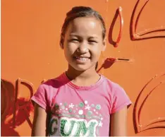  ??  ?? Kalpana wächst im Rainbow Children Home in Pokhara in Nepal auf. Dort hat sie ein neues Zuhause gefunden.