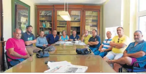  ?? NACHO MARÍN ?? Los participan­tes en la constituci­ón de la Federación Nacional de Pesca Artesanal en Algeciras.