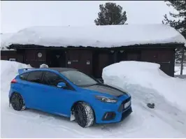  ?? FOTO: PRIVAT ?? HOVDEN-HYTTE OG FORD RS RALLYBIL: Solgt for henholdsvi­s 250.000 og 450.000 kroner. Hytta var en andelshytt­e.