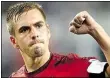  ?? DPA-BILD: STEFFEN ?? Ausgezeich­net: Ex-BayernStar Lahm. . .