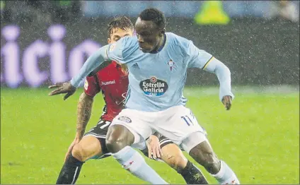  ?? FOTO: EFE ?? Pione Sisto,en un lance del partido ante Osasuna donde marcó uno de los goles celtiñas. El punta danés confía en la remontada