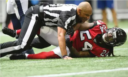  ??  ?? Atlanta Falcons finds himself on the wrong end of NFL officialdo­m. Photograph: John Amis/AP