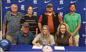  ?? Scott Herpst ?? Ringgold senior Drew Burke will be continuing her soccer career at Dalton State College after signing with the Lady Roadrunner­s this past Friday. Also on hand for the ceremony were family members Eddie and Conny Burke, Steve and Lisa Jones, Chase Burke and Brett Jones.