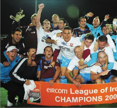  ??  ?? The Dr ogheda United squad celebrate after the win against Cork City clinched the Premier Division title - 10 years