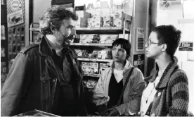  ?? ?? Alain Tanner, left, talking to Catherine Rétoré, centre, and Clémentine Amouroux on the set of Messidor, 1979. Photograph: Michael Ochs Archives/Getty Images