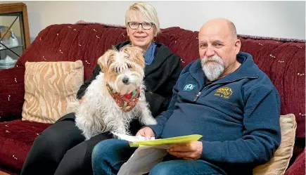  ?? DOMINICO ZAPATA/STUFF ?? Doug and Helen Schrieber (and their dog Lulu) were forced to take part in a Statistics New Zealand Household Economic Survey.