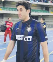  ??  ?? Diego Milito, 36 anni, ai tempi dell’Inter. Oggi gioca nel Racing