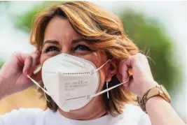  ?? EFE ?? A la secretaria general del PSOEA, Susana Díaz, le puede favorecer que sean tres en la carrera