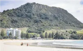  ?? ?? A beach volleyball event held on Mount Maunganui beach has attracted complaints.