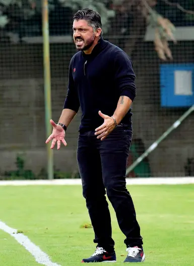  ?? (Italy Photo) ?? La grinta Rino Gattuso, 39 anni, nuovo allenatore della prima squadra del Milan, dopo ,l’esperienza con la Primavera