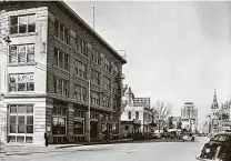  ?? Courtesy UTSA Libraries Special Collection­s ?? This photo taken around 1941 shows East Commerce at its intersecti­on with Rusk, looking west. The M. Halff & Bros. building is at the left. To the right is the Praeger Hardware Co.