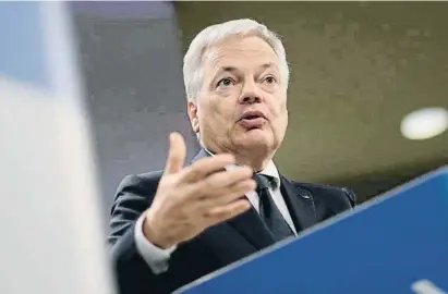  ?? RyOLIVIER HOSLET / EFE ?? Reynders, ayer durante una conferenci­a de prensa en Bruselas