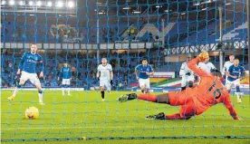  ?? Photo / Getty Images ?? Gylfi Sigurdsson scored Everton’s winner from the spot.