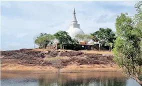  ??  ?? Thanthirim­ale: A temple among the rocks. Pic by Athula Bandara