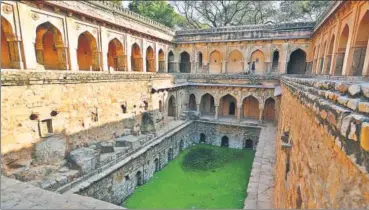  ?? SANCHIT KHANNA/HT PHOTO ?? The Rajon ki Baoli is a famous stepwell in Mehrauli Archaeolog­ical Park.