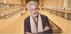  ?? FOTO: DPA ?? Chris Dercon war zuletzt Direktor des Londoner Museums Tate Modern. Von 2003 bis 2011 leitete er das Haus der Kunst in München. Kritiker befürchten, dass er die Volksbühne zu einer „Eventbude“macht.
