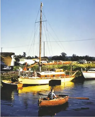  ??  ?? Re-rigged and ready for stores at Stanstead Abbots, June 1963