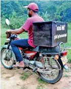  ?? ?? Mahinda Dasanayaka brings joy to rural children with his mobile library