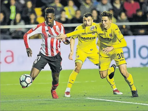  ?? FOTO: IGNACIO PÉREZ ?? Una pesadilla constante Williams fue un auténtico quebradero de cabeza para la defensa del Villarreal y culminó su gran actuación con el segundo tanto del equipo rojiblanco