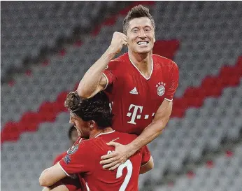  ??  ?? Lewandowsk­i é o artilheiro da atual Liga dos Campeões com 13 golos