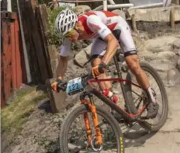  ?? FOTO JOS KAFOE ?? Mathieu van der Poel is de eerste renner ooit die de drie nationale titels combineert.