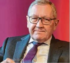  ?? Foto: Ulrich Wagner ?? „Ein europäisch­er Finanzmini­ster hat im Moment sicher keine Priorität“, meint Klaus Regling, Chef des Euro Rettungssc­hirms ESM.