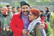  ?? HT PHOTO ?? Vikramadit­ya Singh during an election campaign in Shimla (rural) on Friday.