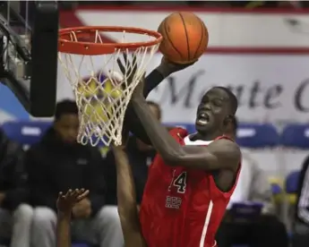  ?? RICHARD LAUTENS/TORONTO STAR FILE PHOTO ?? Thon Maker, a seven-footer at the Athlete Institute in Orangevill­e, Ont., is touted as a potential NBA lottery pick.