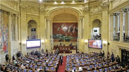  ?? FOTO ?? Con la caída de esa propuesta, el plan b del Gobierno queda desfinanci­ado en un 44,08 %. Varios sectores económicos piden que se revise a fondo el plan presentado.