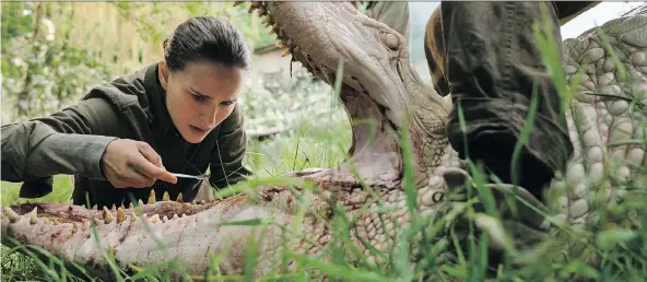  ?? PARAMOUNT PICTURES ?? Natalie Portman won’t be getting any awards for her new role in creature feature Annihilati­on, despite the fact that she clearly had to, uh, dig deep.