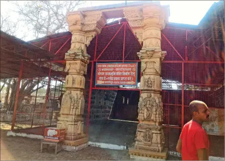  ??  ?? Shri Ram Janam Bhumi Nyas Trust workshop in Ayodhya.